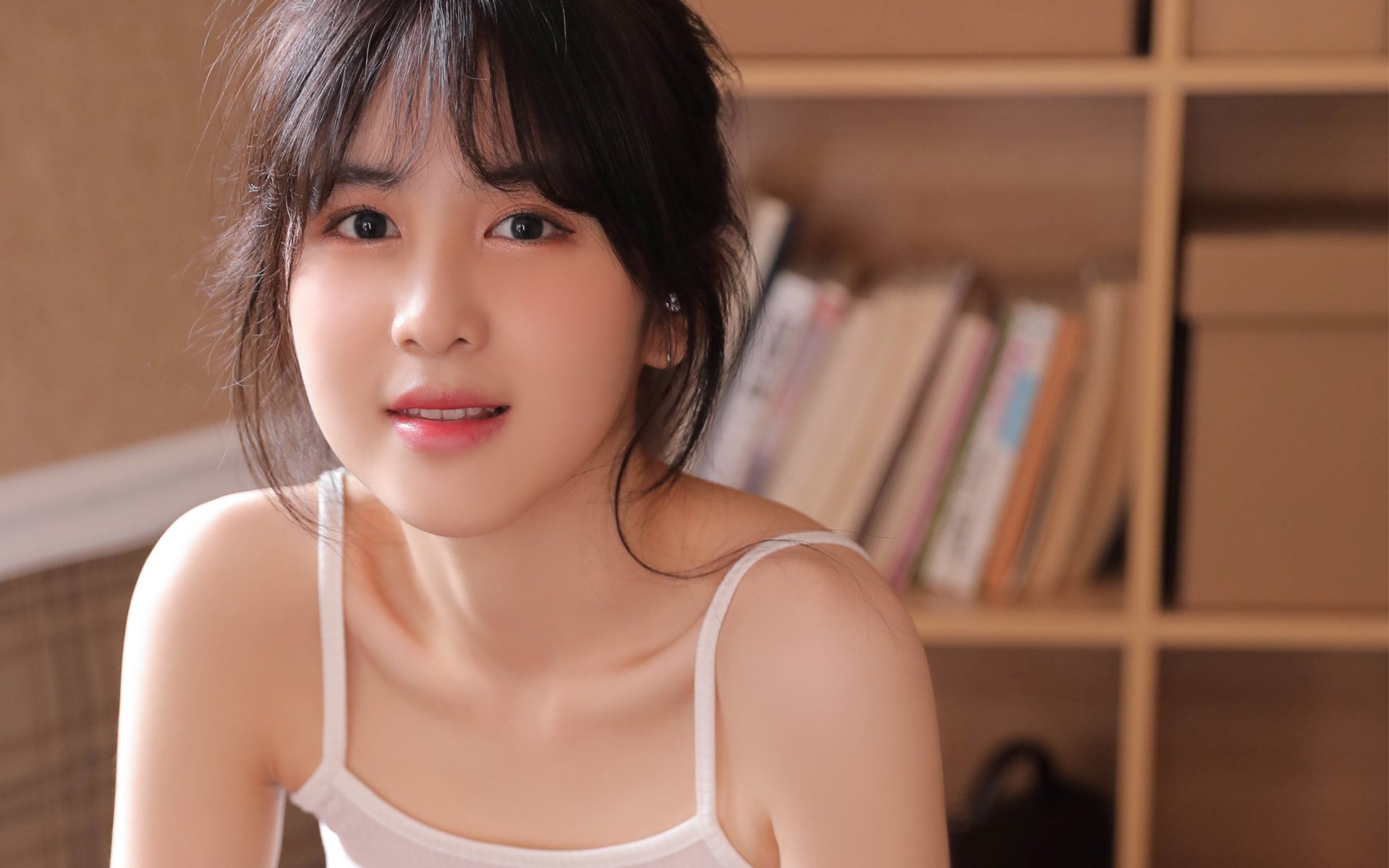 明星对决:张伟砍下30分,赛场表现抢眼!,明星张伟男