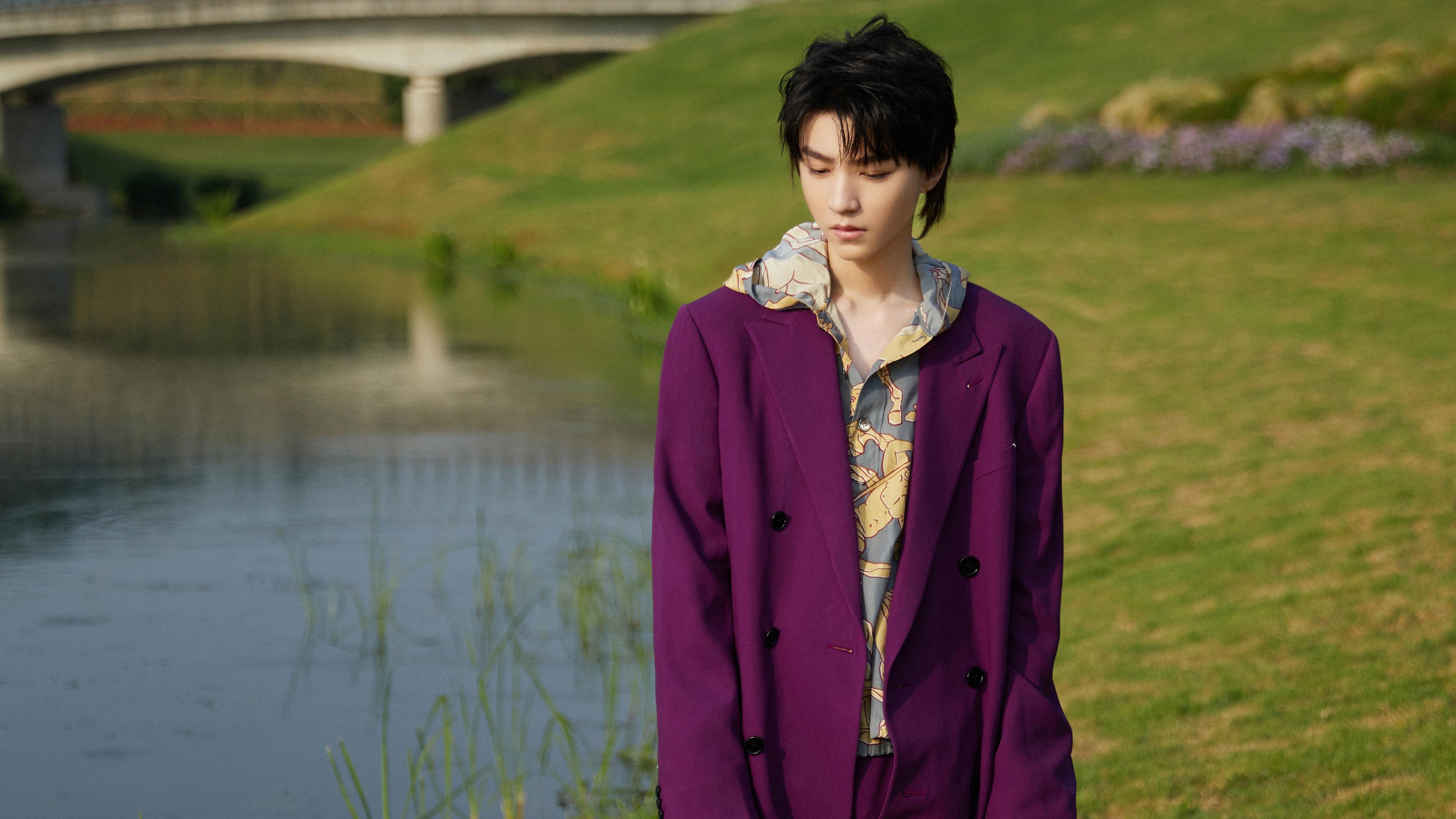 随机爵士队在主场对阵勇士，米切尔几次妙传助攻与精准投篮，带队取得胜利！