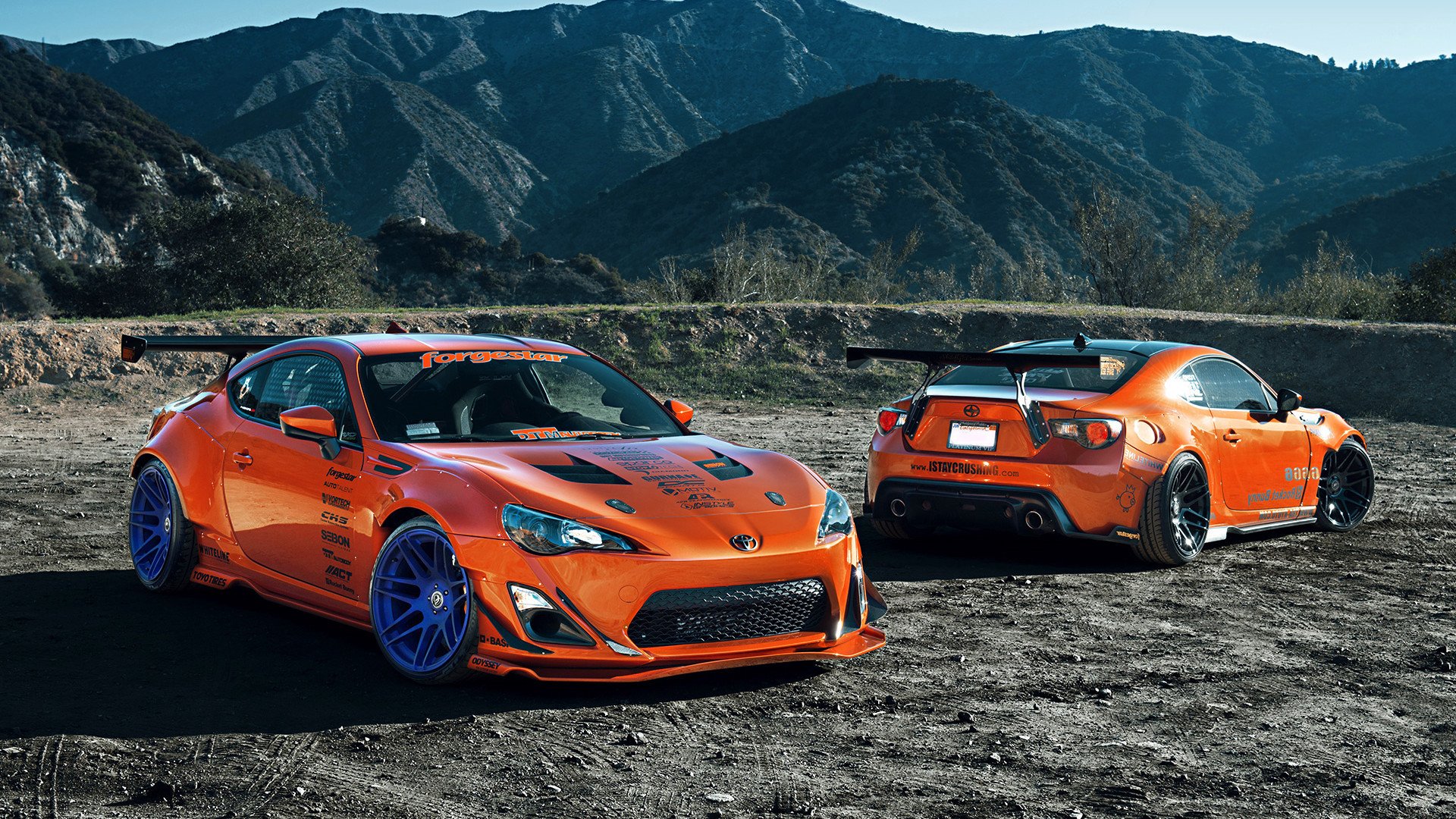 九游游戏中心-“高新体育中心：篮球选手拼尽全力，赛场高潮迭起”