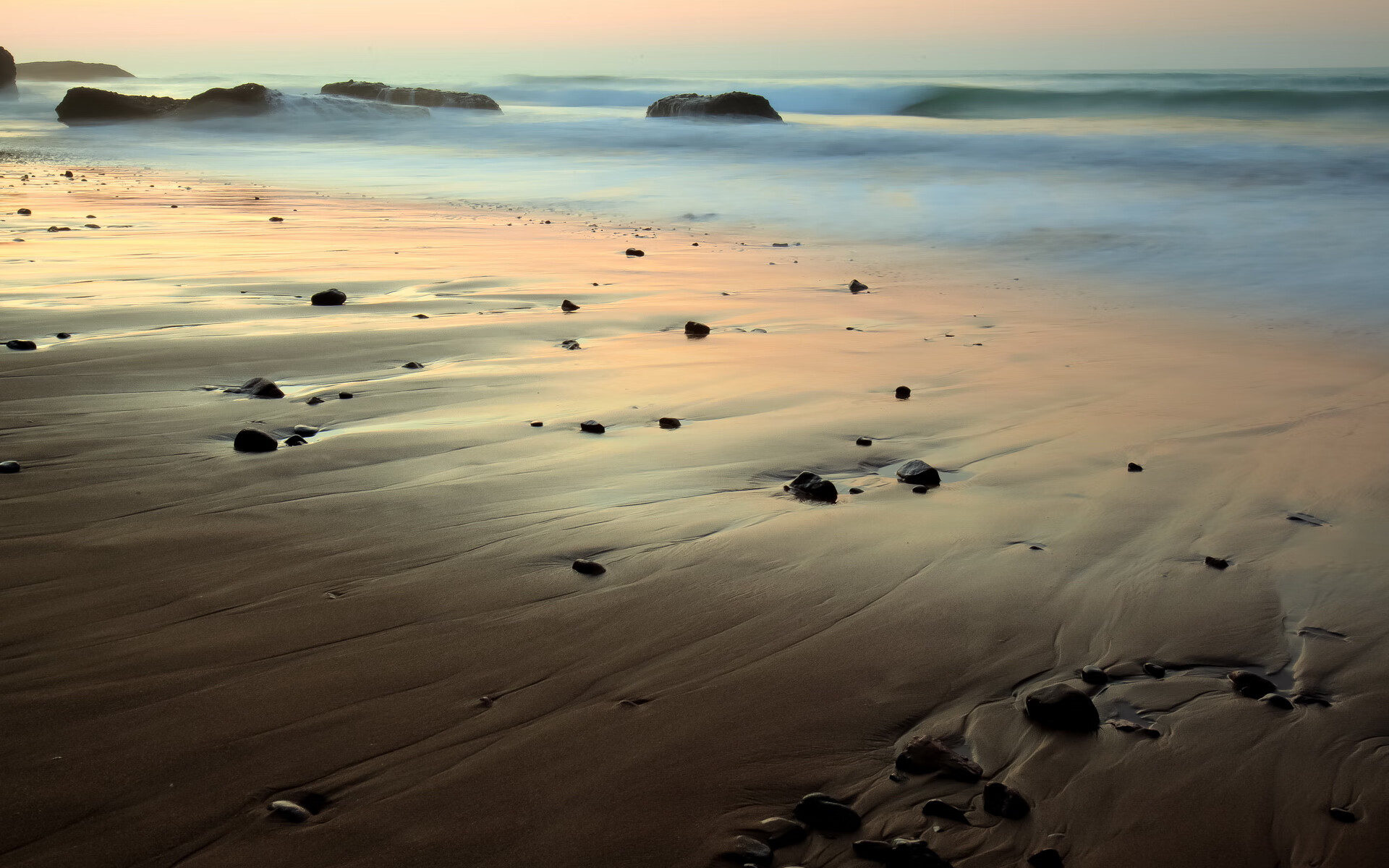 九游下载官网-东亚杯中国足球战平 战术分析成为焦点，东亚杯国足成绩